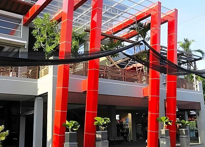 Square And Hotel